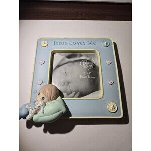 Precious Moments picture frame 4 1/2 x 4 1/2", holds 3 x 3" photo